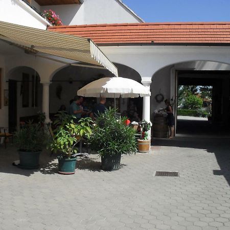 Andreashof Moerbisch Mörbisch am See Exterior foto